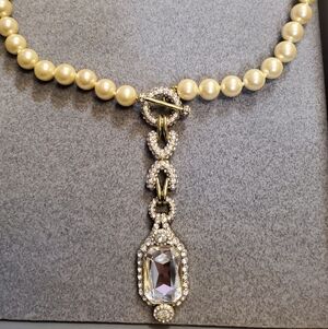 HEIDI DAUS WHITE TOPAZ AND PEARL NECKLACE